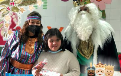 Sus Majestades los Reyes Magos de Oriente visitan la Unidad de Día