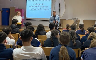 Charla informativa en Colegio Molière